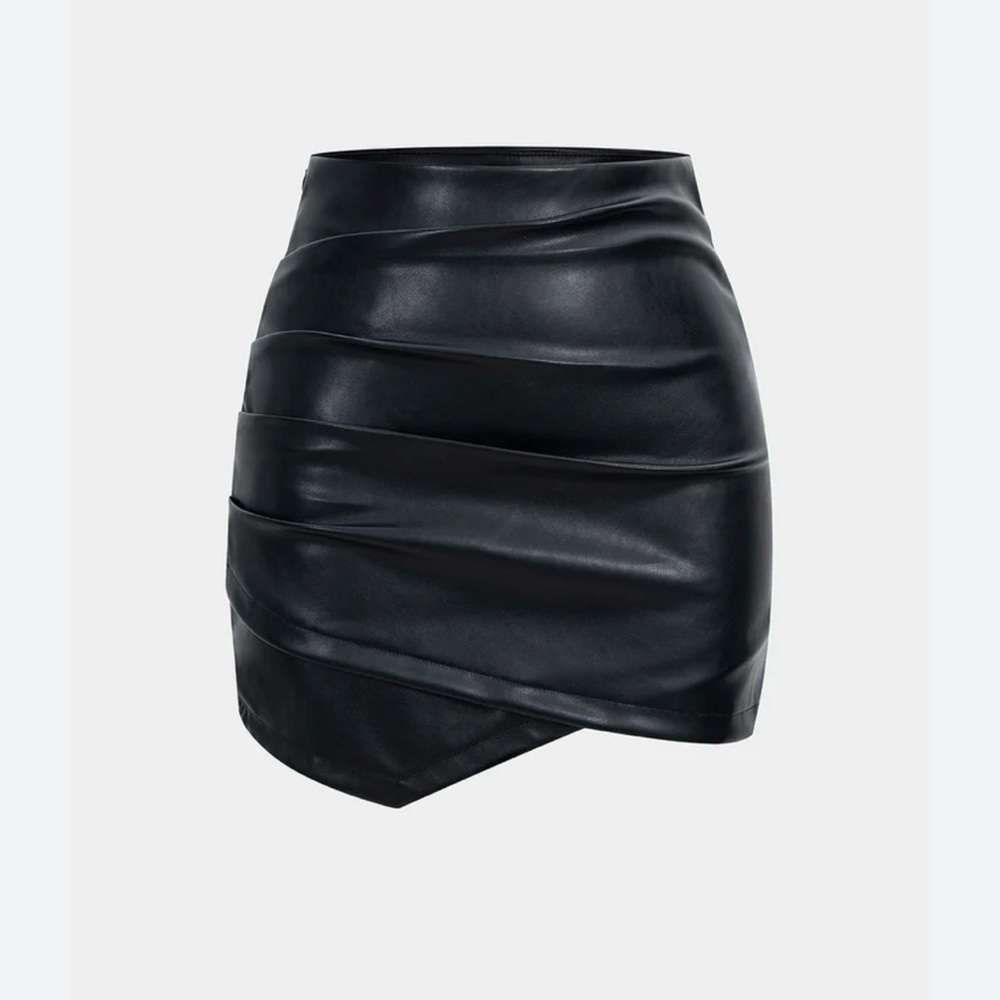 🖤 Faux Leather Asymmetrical Mini Skirt – Black – Size Small – NWT